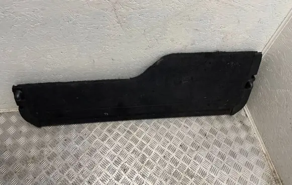 Land Rover Discovery 3 - LR3 Tailgate trim ESN000292PVJ
