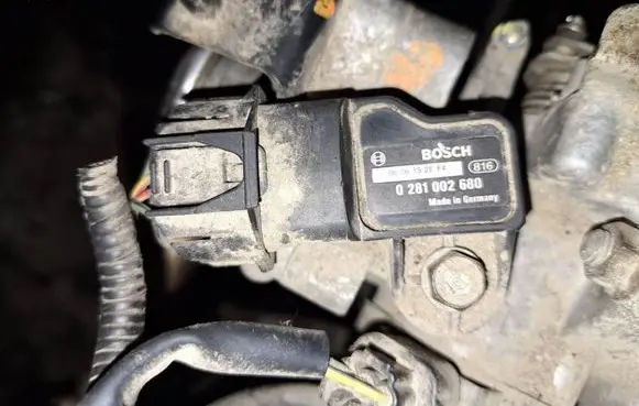 Honda Civic Air pressure sensor 0281002680