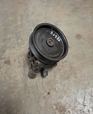 Mercedes-Benz E W211 Power steering pump A0044664201 7693955208
