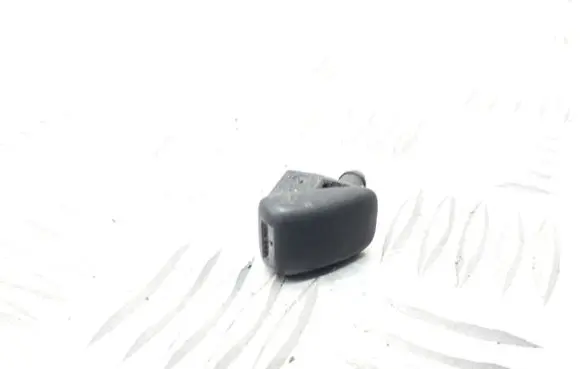 Windshield washer spray nozzle