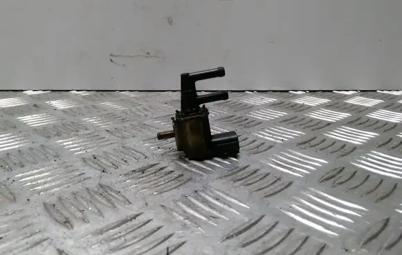 Nissan Almera Vacuum valve K5T48474