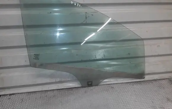 Fiat Grande Punto Front door window glass four-door