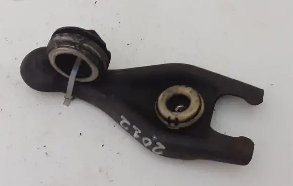 Peugeot 407 Clutch release arm fork 9629372980