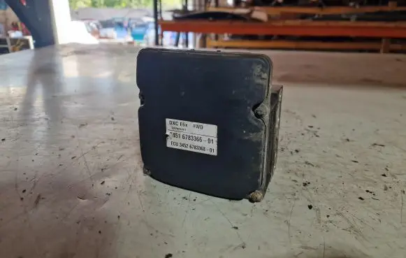 BMW 5 E60 E61 ABS Pump 6783366