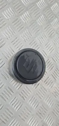 Suzuki Jimny R15 wheel hub/cap/trim 