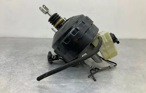 BMW 3 E92 E93 Brake booster 6785647 25221348302130