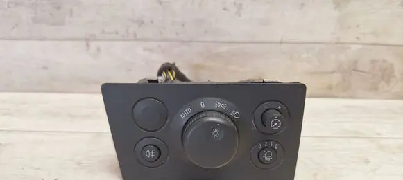 Opel Zafira B Light switch 13205867 04060121C