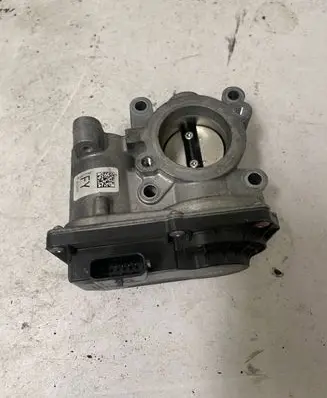 Nissan Juke I F15 Throttle valve 161206038R H8201171233