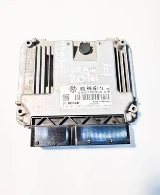 Volkswagen Touran I Engine control unit/module 03G906021MJ