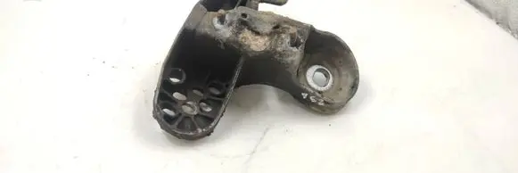 Audi A4 S4 B5 8D Engine mounting bracket