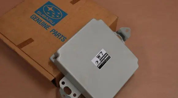 Subaru Legacy Engine control unit/module 22611AG100
