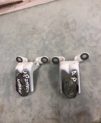 Nissan Qashqai J12 Front door hinge set 