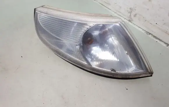 Saab 9-5 Front indicator light