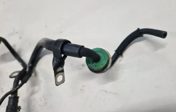 Mazda CX-7 Fuel line pipe
