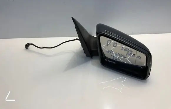Mercedes-Benz GLK (X204) Front door electric wing mirror