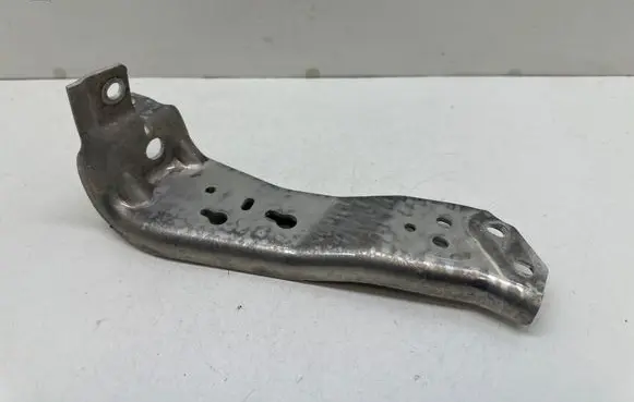 BMW 2 F45 Radiator support slam panel bracket 7301585 111003101