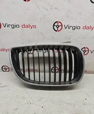 BMW 1 E81 E87 Front grill 22405910 7128614