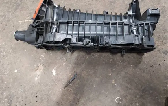 BMW 3 F30 F35 F31 Intake manifold 780799106 8506406