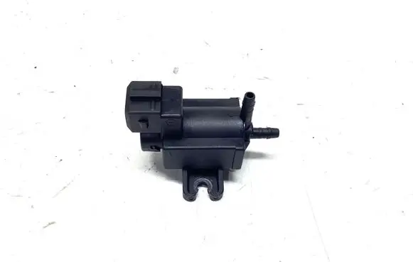 Volvo V60 Vacuum valve 31219977 70261300