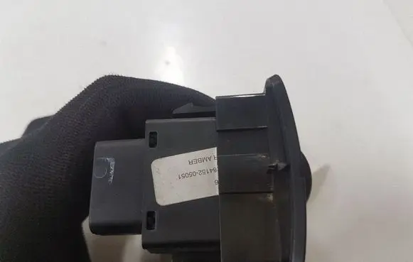 Toyota Avensis T250 Wing mirror switch 183575 777667