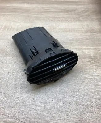 Ford Focus Dashboard side air vent grill/cover trim 4M51A014L21AD 4M51A014L21BC