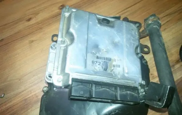 Mitsubishi Space Star Engine control unit/module mr507872 872