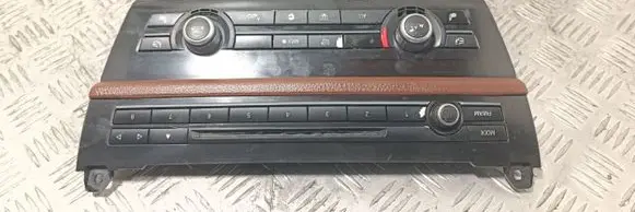 BMW 5 F10 F11 Climate control unit 9233635