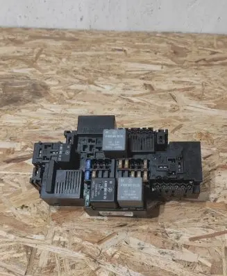 Mercedes-Benz GLC X253 C253 Fuse module A2229063202 J0W211F04 ZGS003Q06