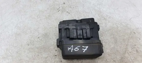Toyota Avensis T270 Fuse module NOCODE