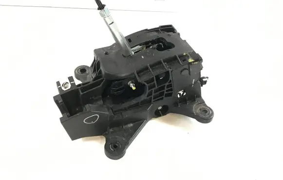 Chevrolet Camaro Gear shifter/selector 84069303