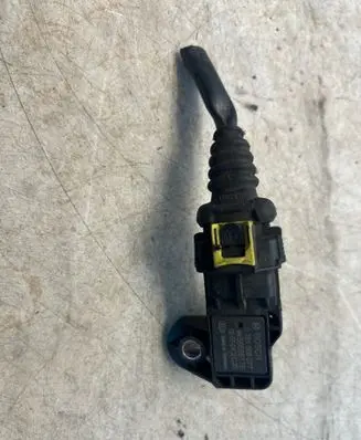 Opel Zafira C Air pressure sensor 0281006077 55568175