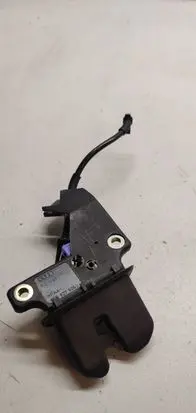 Audi A4 S4 B6 8E 8H Tailgate/trunk/boot lock/catch/latch 8e5827505b