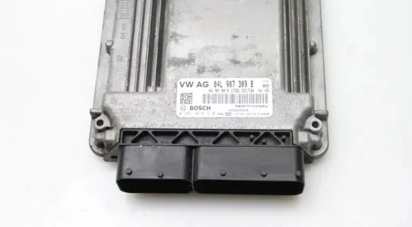 Volkswagen Golf VII Engine control unit/module 04L907309B