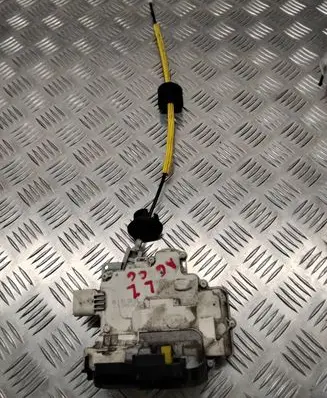Audi A6 Allroad C6 Rear door lock 4F0839015