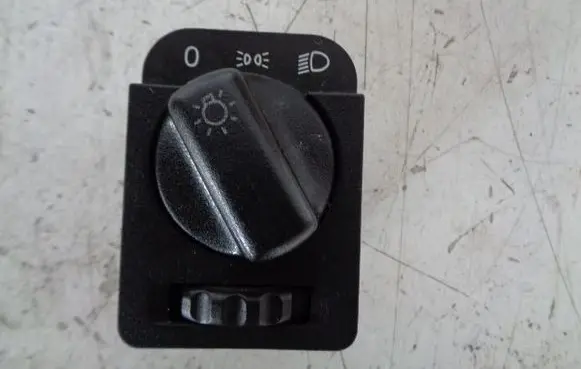 Opel Corsa B Light switch 