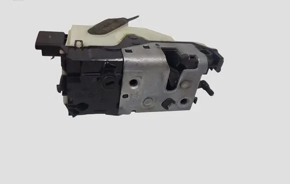 Peugeot 208 I Front door lock 9688079980