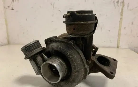 Volvo S60 Turbo 8653146 GT2052V 7231672