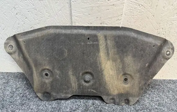 Volvo V60 Engine splash shield/under tray 31280820