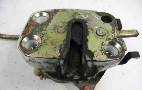KIA Sportage Front door lock