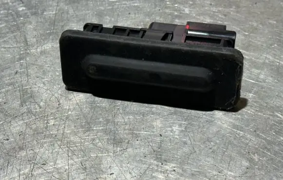 Peugeot 308 Tailgate/trunk/boot exterior handle 9827560380