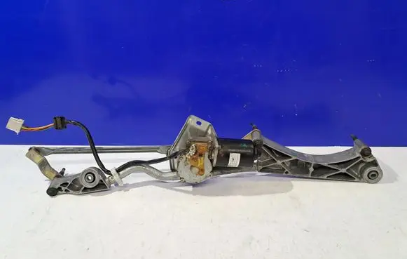 Mercedes-Benz C W204 Front wiper linkage and motor A2038200142