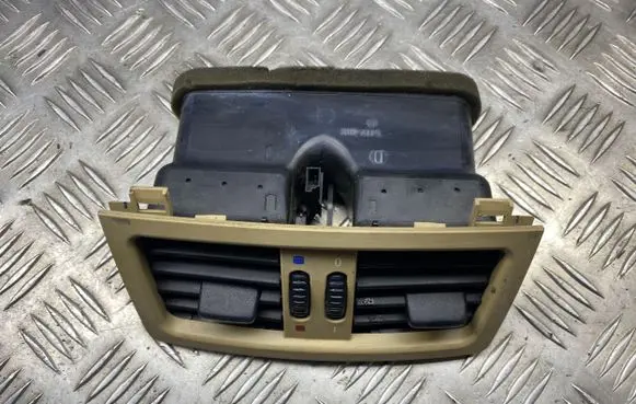 BMW 5 E60 E61 Rear air vent grill 7129556 6932024