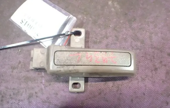 Isuzu Trooper Front door interior handle