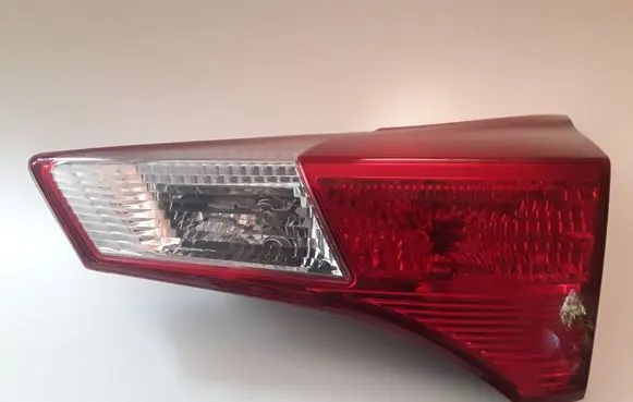 Toyota RAV 4 (XA40) Tailgate rear/tail lights SAER11