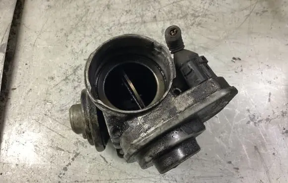 Mitsubishi Grandis Throttle valve 038129637D
