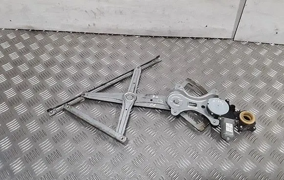 Toyota Corolla Verso E121 Rear door window regulator with motor 698100F010