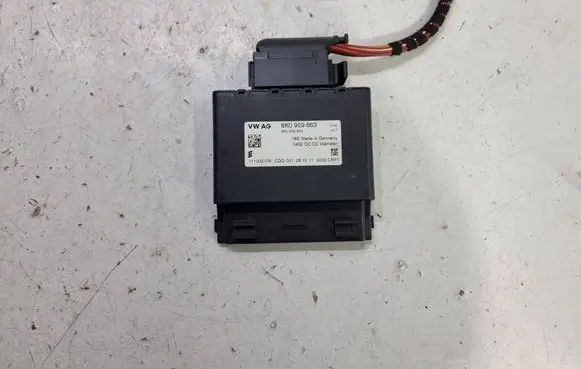 Audi Q3 8U Other control units/modules 8K0959663 111002109