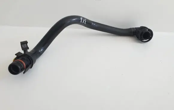 Engine coolant pipe/hose