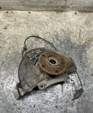Volvo XC70 Front wheel hub