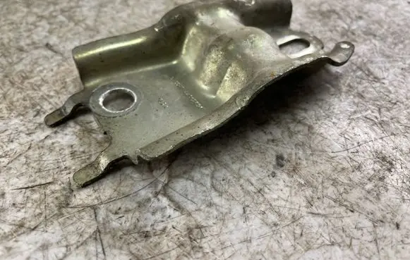 Citroen DS5 Sway bar bush bracket, front 96839077